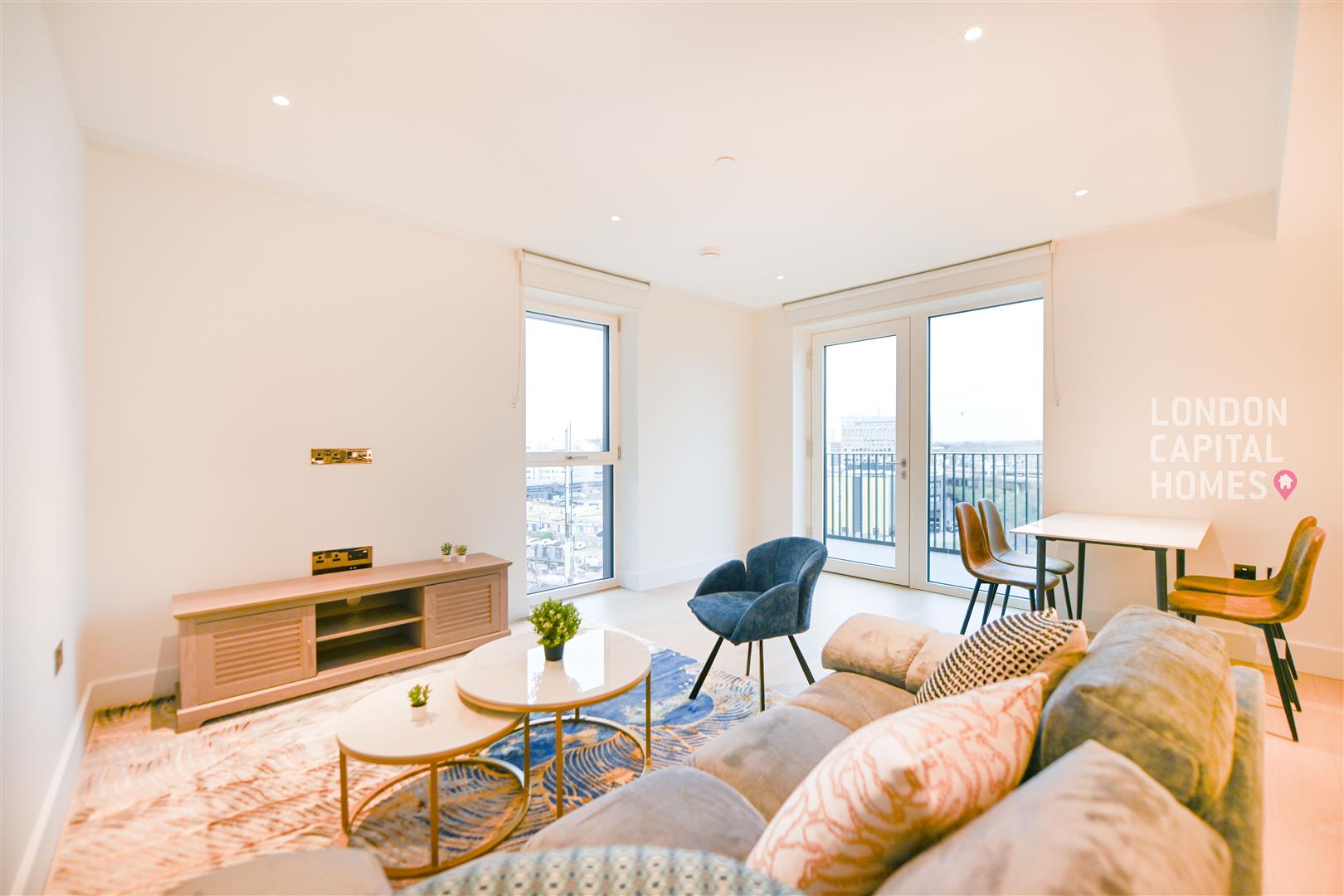 2 bed property in Reflection Apartments, Cascade Way, LONDON